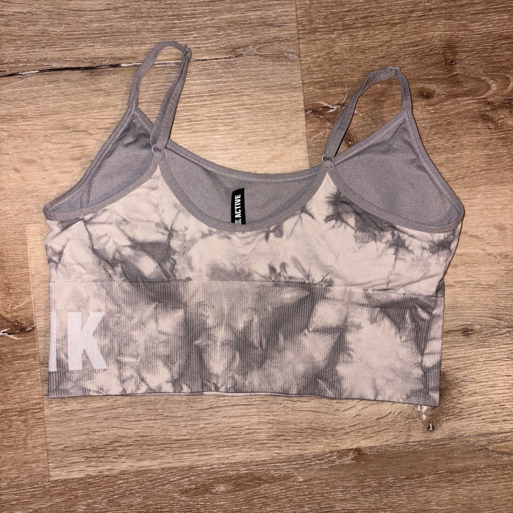PINK Victoria's Secret Seamless Lightly Lined Marble Gray Sports Bra - Picture 2 of 3